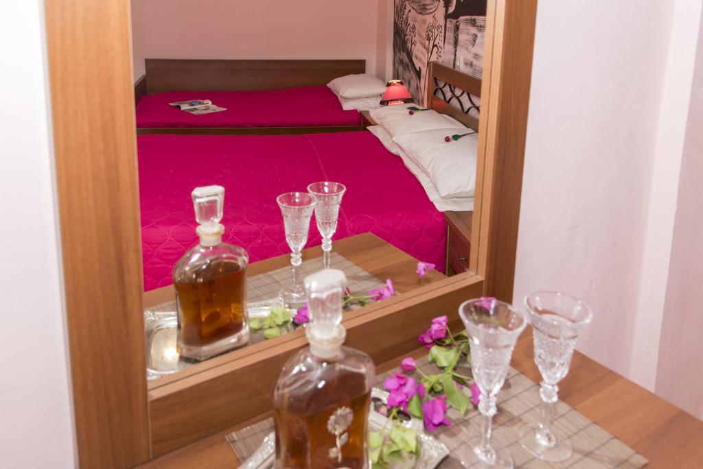 Mary Rooms Adamantas (Milos) Exterior foto